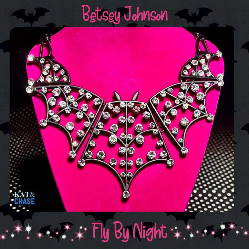 NWT Betsey Johnson Bat Statement Necklace Rhinestone Black Bib Wings Halloween